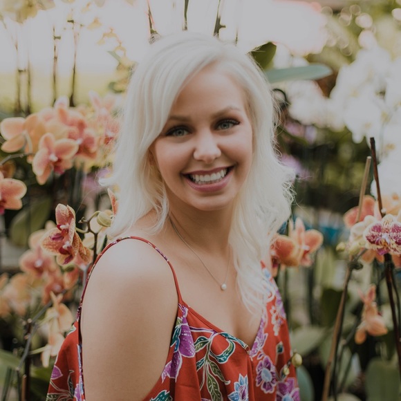 Meet your Posher, Julia - Picture 5 of 7